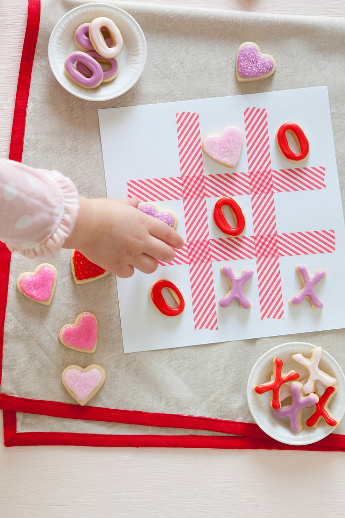 Jeu Tic Tac Toe ou jeu de morpion fait main par un enfant lors d’un atelier DIY créatif à Hourtin avec Pitchoun’Art